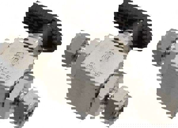 2-Way Manual Ball Valve: 1/4